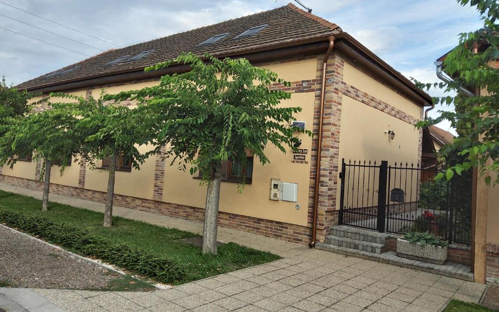 Otthonos nyugalom Gyula szívében